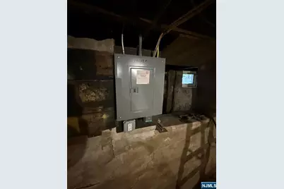 586 11th Street, Newark, NJ 07107 - Photo 39