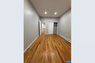 586 11th Street, Newark, NJ 07107 - Photo 31