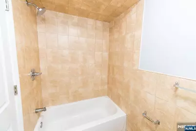 586 11th Street, Newark, NJ 07107 - Photo 15