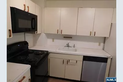 825 Palisade Avenue C2 #C2, Fort Lee, NJ 07024 - Photo 7