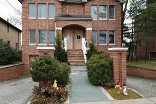 410 Abbott Ave Fl 1, Ridgefield, NJ 07657 - Photo 1