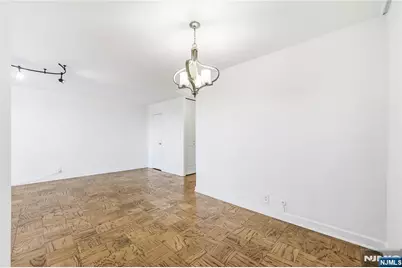 2077 Center Avenue 20F #20F, Fort Lee, NJ 07024 - Photo 7