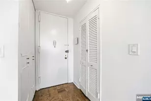 2077 Center Ave 20F, Fort Lee, NJ 07024 - Photo 9