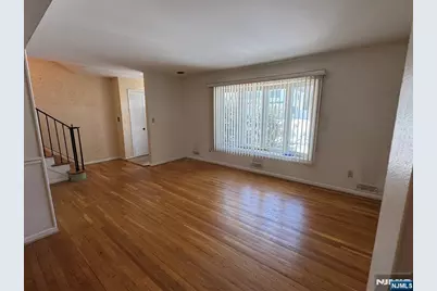 35 18th Avenue, Elmwood Park, NJ 07407 - Photo 7