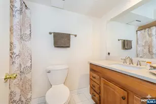 4125 Hilltop Rd, Mahwah, NJ 07430 - Photo 15