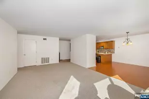 4125 Hilltop Rd, Mahwah, NJ 07430 - Photo 5