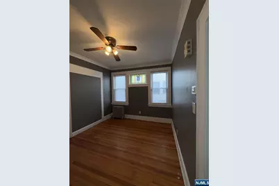 185 Linden Avenue, Irvington, NJ 07111 - Photo 5