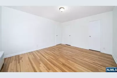 2330 Linwood Avenue 4C #4C, Fort Lee, NJ 07024 - Photo 7