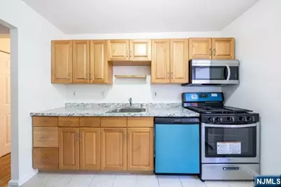 2330 Linwood Avenue 4C #4C, Fort Lee, NJ 07024 - Photo 13