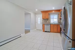 2460 1st St, Fort Lee, NJ 07024 - Photo 13