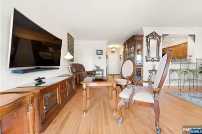 108 The Promenade 108 #108, Edgewater, NJ 07020 - Photo 17