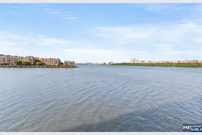 108 The Promenade 108 #108, Edgewater, NJ 07020 - Photo 29