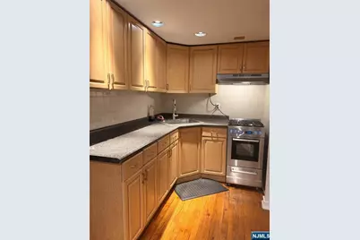 3021 Edwin, Fort Lee, NJ 07024 - Photo 5