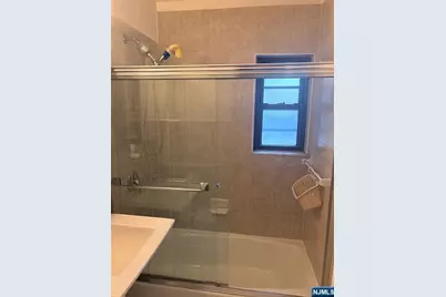 3021 Edwin, Fort Lee, NJ 07024 - Photo 17