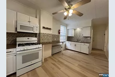 329 Centre Avenue, Secaucus, NJ 07094 - Photo 9