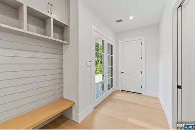 90 Essex Drive, Tenafly, NJ 07670 - Photo 25