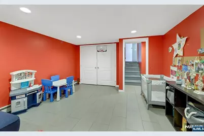 379 Wildrose Avenue, Bergenfield, NJ 07621 - Photo 31