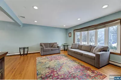 379 Wildrose Avenue, Bergenfield, NJ 07621 - Photo 5