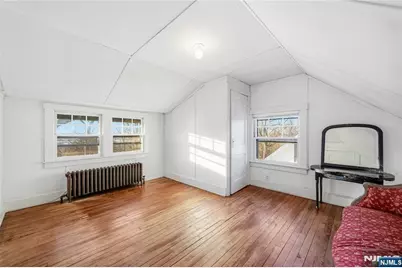 20 Paulin Boulevard, Leonia, NJ 07605 - Photo 25