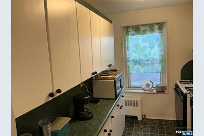 2195 N Central Road 3E #3E, Fort Lee, NJ 07024 - Photo 11