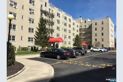 2195 N Central Road 3E #3E, Fort Lee, NJ 07024 - Photo 1
