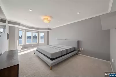 402 Jefferson Court 402 #402, Edgewater, NJ 07020 - Photo 11
