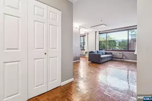 100 Old Palisade Road L7, Fort Lee, NJ 07024 - Photo 17