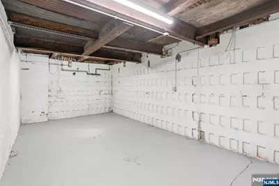 383-387 Broughton Avenue, Bloomfield, NJ 07003 - Photo 25