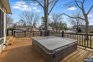 715 Bush Pl, Paramus, NJ 07652 - Photo 23