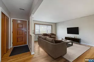 715 Bush Pl, Paramus, NJ 07652 - Photo 5