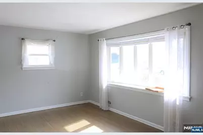118 Hobart Avenue, Rutherford, NJ 07070 - Photo 11