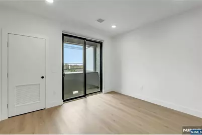 255 Ridge Road 203 #203, Lyndhurst Township, NJ 07071 - Photo 9