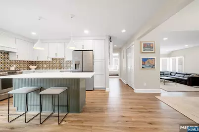 19 Crescent Hollow Court, Ramsey, NJ 07446 - Photo 5