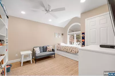 19 Crescent Hollow Court, Ramsey, NJ 07446 - Photo 35