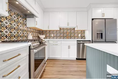 19 Crescent Hollow Court, Ramsey, NJ 07446 - Photo 11