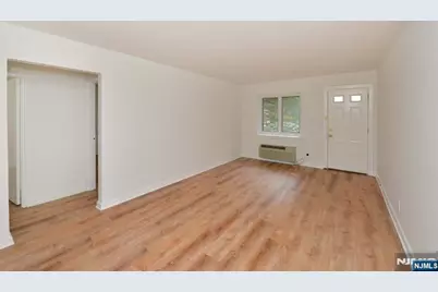 250 Oak H4 #H4, Ridgewood, NJ 07450 - Photo 7