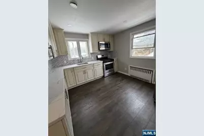 531 Walnut Street 2 #2, Ridgefield, NJ 07657 - Photo 3