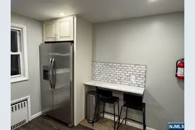 531 Walnut Street, Ridgefield, NJ 07657 - Photo 5