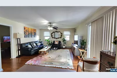 114 Avenue F, Lodi, NJ 07644 - Photo 3