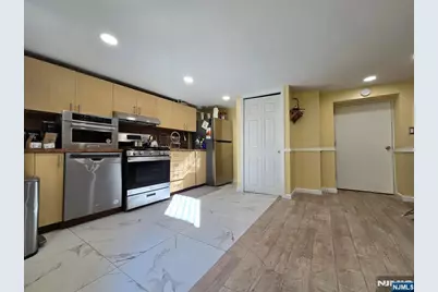 282 Harding Avenue 1st Fl #1st Fl, Teaneck Township, NJ 07666 - Photo 15