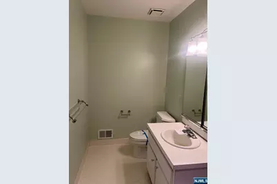 599 Apache Court, Mahwah, NJ 07430 - Photo 15