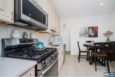 9005 Smith Avenue, North Bergen, NJ 07047 - Photo 11