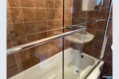 2 Horizon Road G-2 #G-2, Fort Lee, NJ 07024 - Photo 9