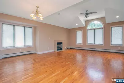 470 Chestnut Street B #B, Ridgefield, NJ 07657 - Photo 3