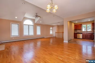 470 Chestnut Street B #B, Ridgefield, NJ 07657 - Photo 7