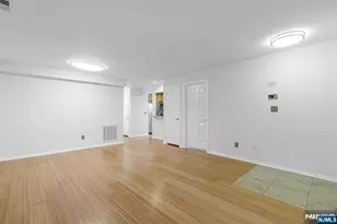 342 Village Ct, Fort Lee, NJ 07024 - Photo 5