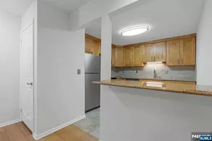 342 Village Ct, Fort Lee, NJ 07024 - Photo 9