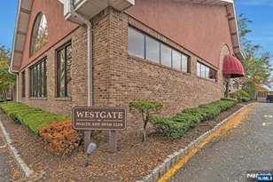 342 Village Ct, Fort Lee, NJ 07024 - Photo 19