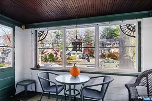 160 Pinewood Pl, Teaneck Township, NJ 07666 - Photo 7