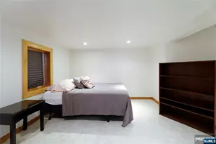 160 Pinewood Pl, Teaneck Township, NJ 07666 - Photo 27